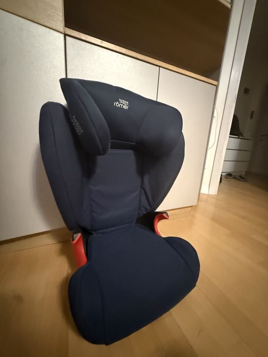 Продам автокрісла Britax romer в ідеальному стані від 4-12 років