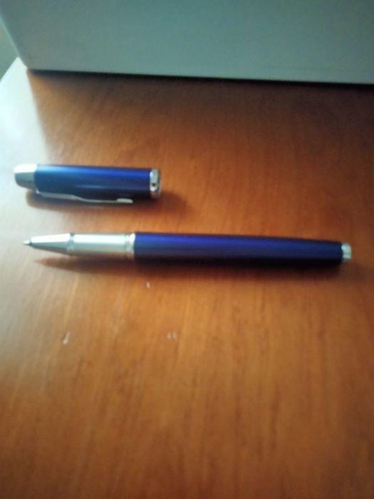 Caneta Parker nova
