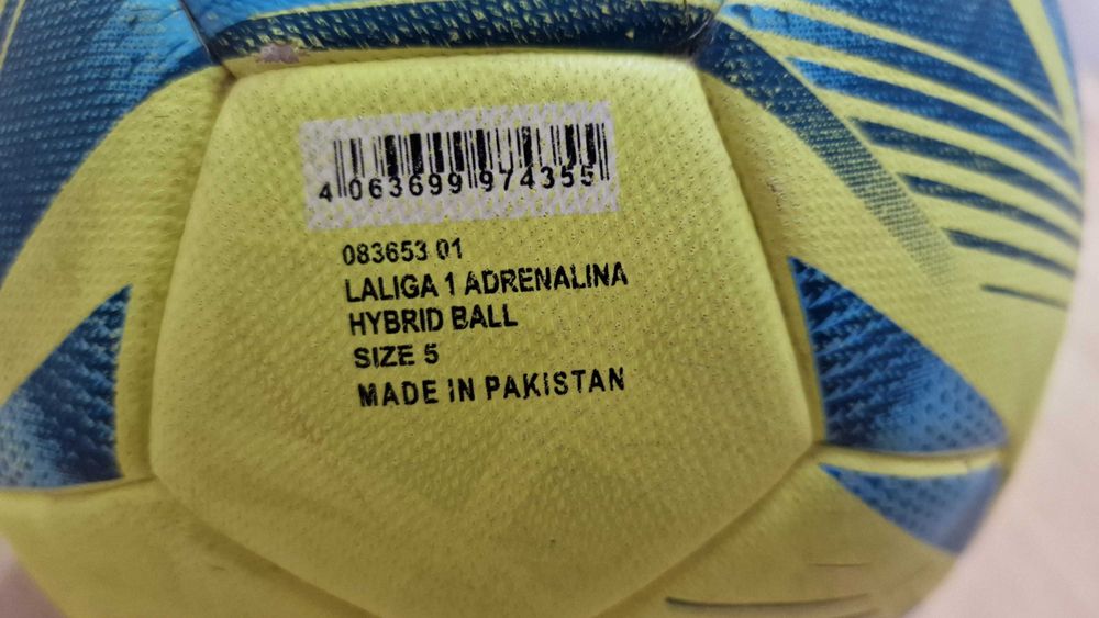 Bola de Futebol Puma LaLiga Adrenaline Tamanho 5 (bola profissional)