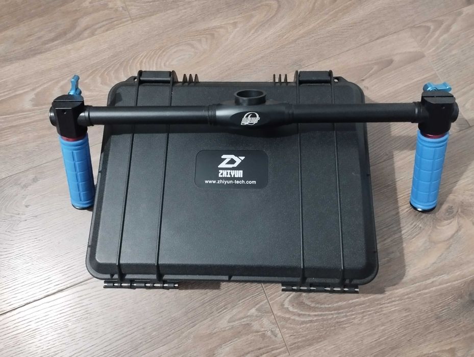 Zhiyun Crane Plus + Extras