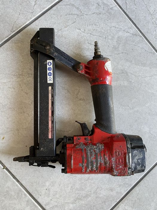 Agrafador pneumatico