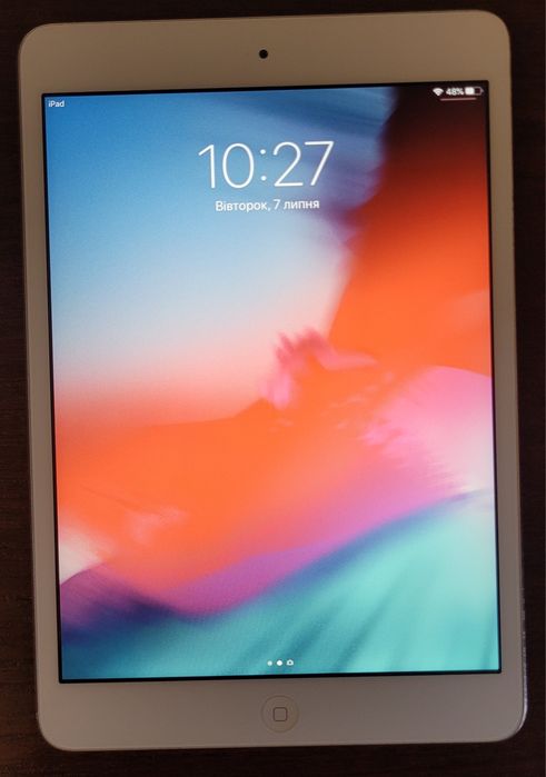 Apple IPad mini 2 retina 7'9" (first generation)16gb silver