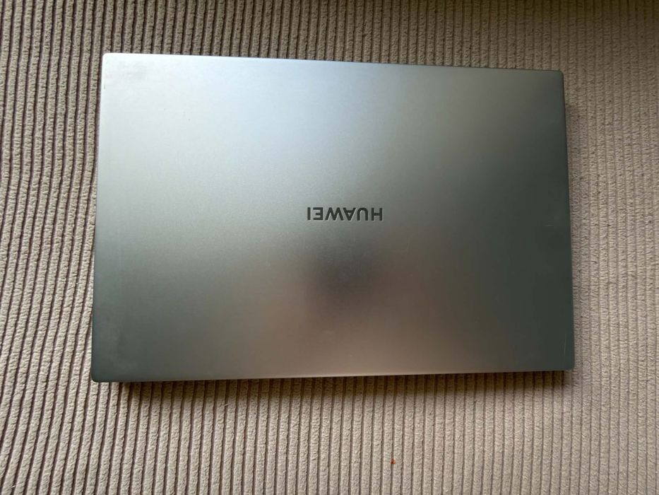 Laptop Huawei Matebook D14