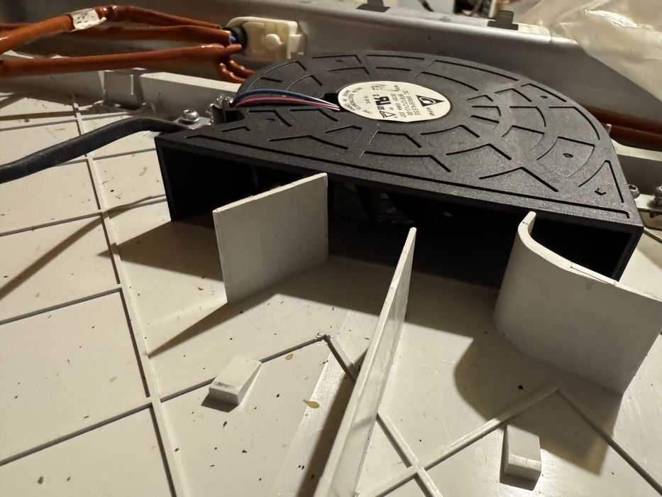 Whirlpool - WB B8360 NE Індукційна поверхня. Комфорки.