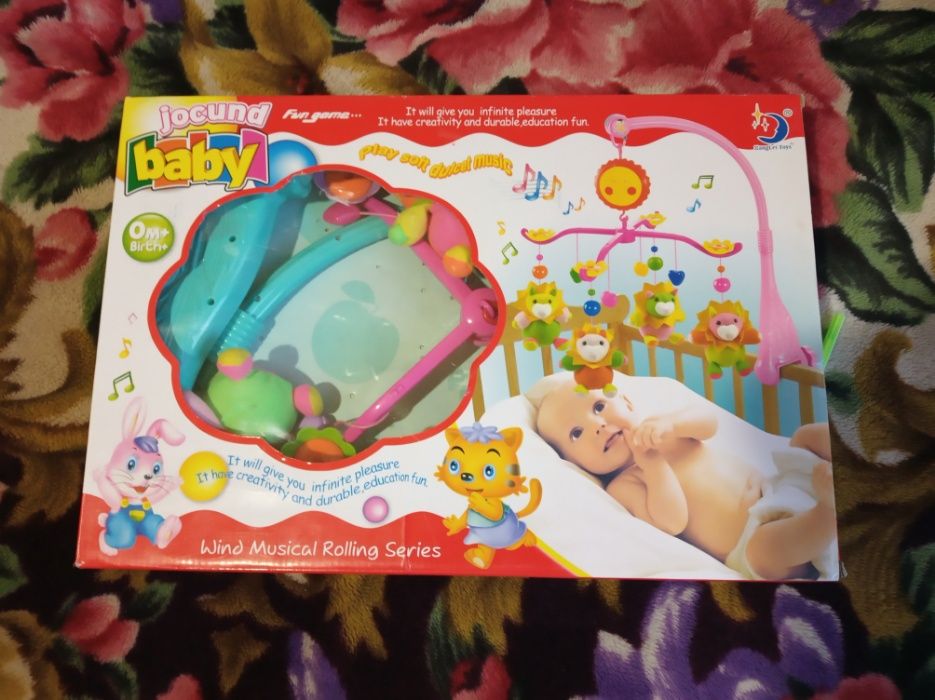 Музыкальная игрушка на манеж, карусель