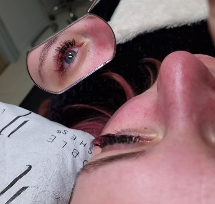 Przedłużanie i zagęszczanie rzęs