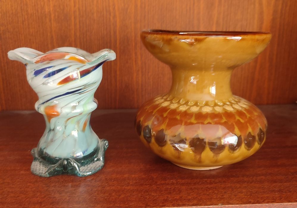 Скляна кольорова ваза