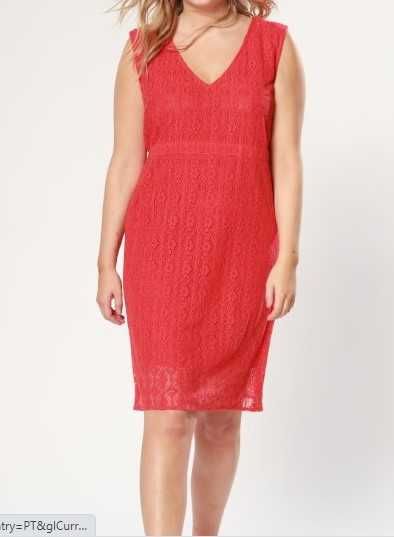 Vestido em renda forrado vermelho tamanho 48