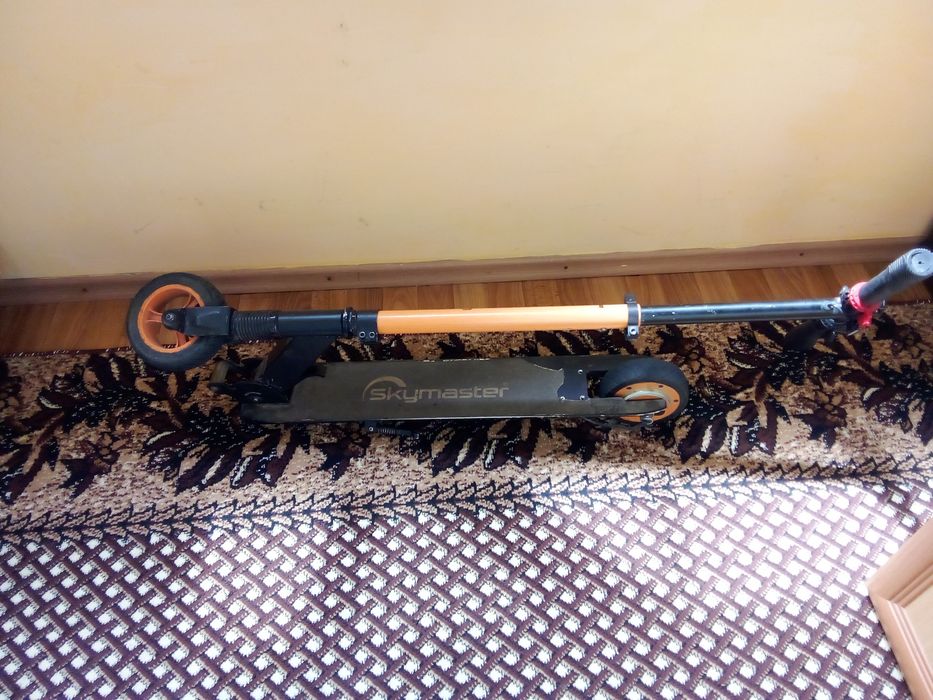 Самокат електричний SKYMASTER Astroo Orange.