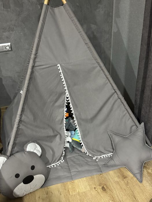 Вігвам (палатка дитяча)сірого кольору у гарному стані +2 подушк