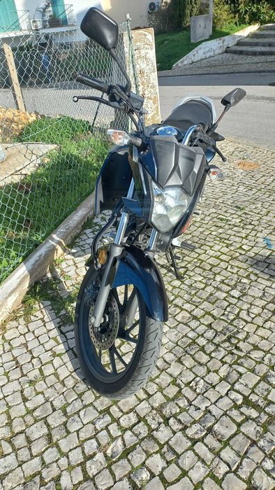 Moto Honda CBF125