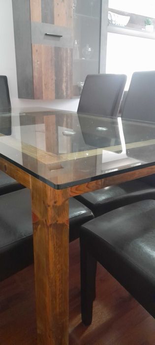 Mesa de Vidro com 6 Cadeiras