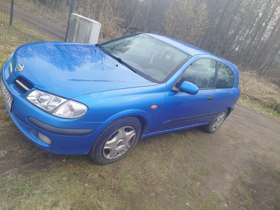 Nissan Almera 2001r