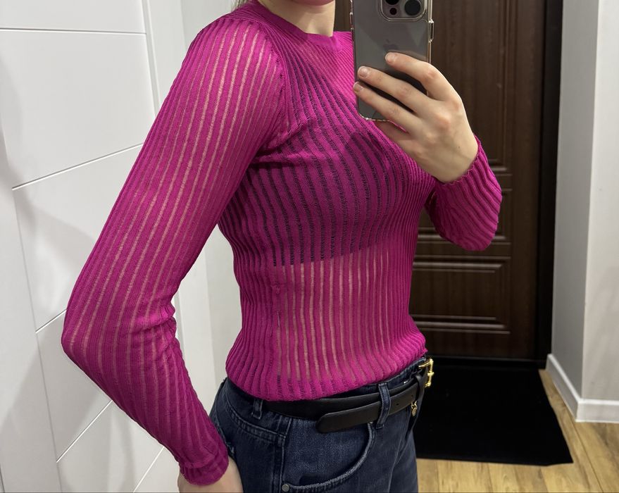 Лонгслів Напівпрозорий лонгслів , ажурної в'язки в кольорі magenta