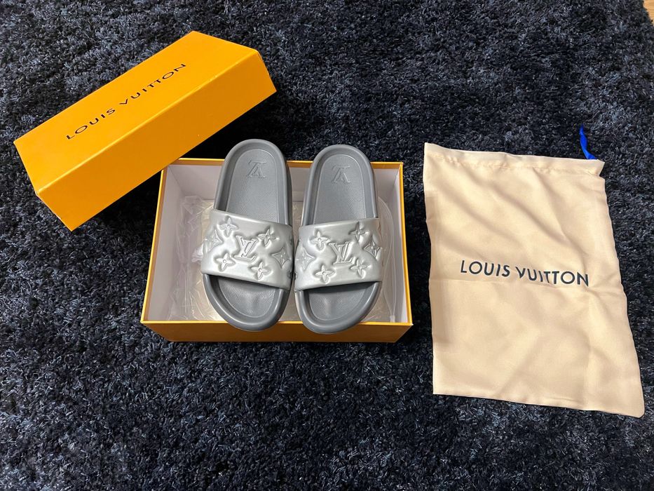 LV klapki waterfront mule wodoodporne szare srebrne