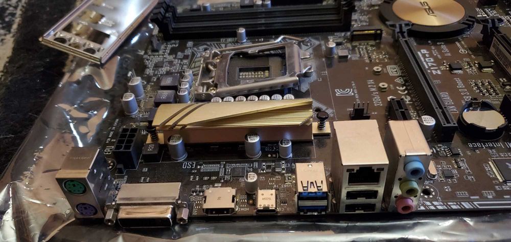 продам материнську плату asus z170-p