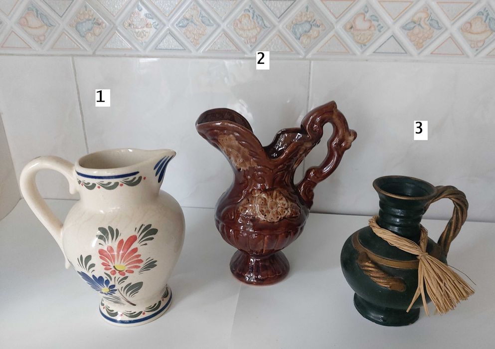 Jarras decorativas de cerâmica