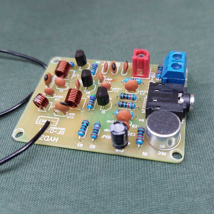 Миниатюрный ФМ-передатчик, чувствительный микрофоном радио трансмиттер