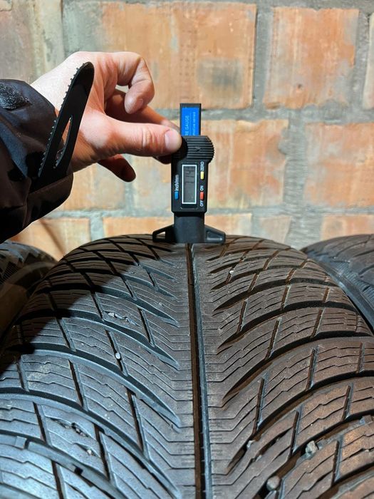 Michelin Pilot Alpin 5 245 45 R19 2023