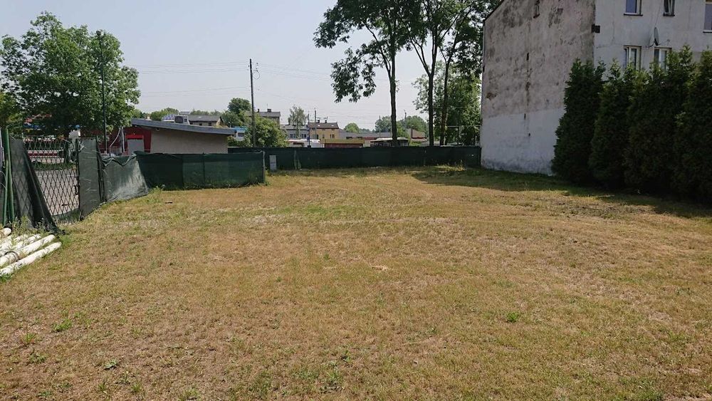 CENTRUM !!!   Plac  550 m2  pod  Komis, Skład , Hurt.