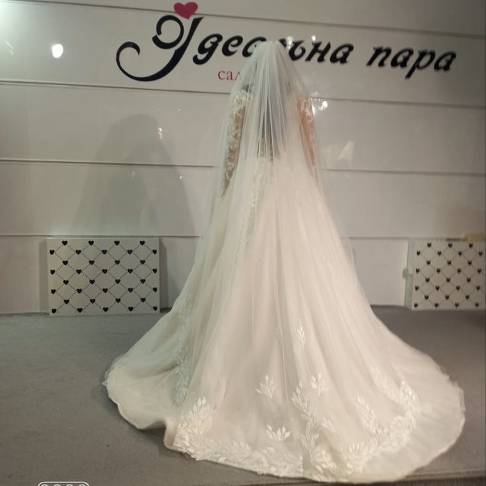 Продам свадебное платье, фату и корону