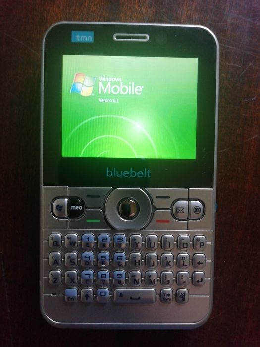 Telemóvel colecção bluebelt c windows phone.