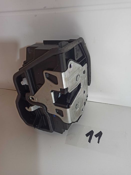 Zamek drzwi prawy przód BMW 5 F10 F11 E60 E70 E84 E90
