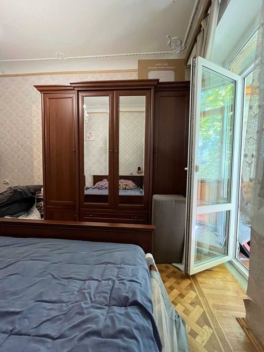 Продаж 2 кімн кв. Сталінка 56 м  Ромоданова (Пугачева )Шевченківський