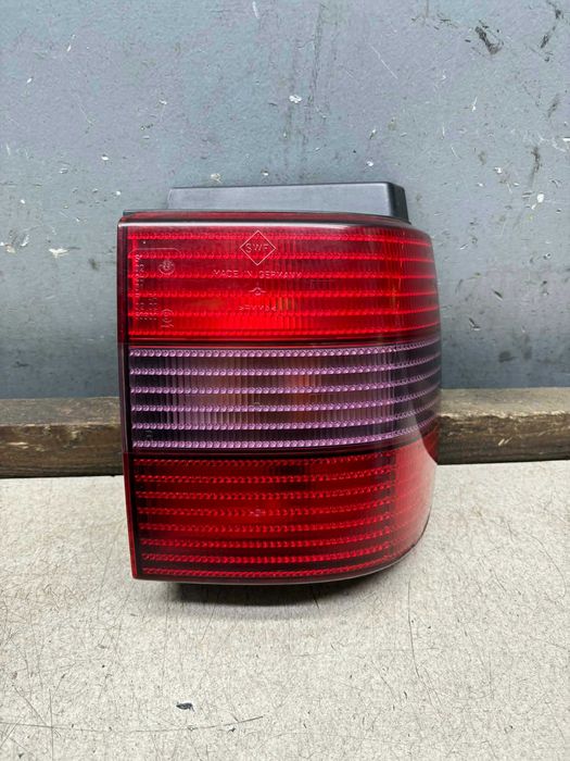 Lampa Prawy Tył Prawa Tylna VW Passat B4 Kombi ORYGINALNA !!!