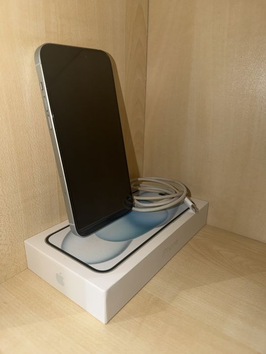 iPhone 15 Plus 128 GB BIAŁY/NIEBIESKI