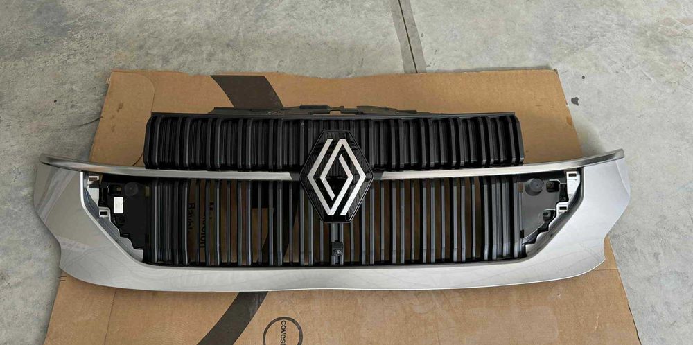 Grill Atrapa Chłodnicy Renault Master IV 2024+ Srebrna