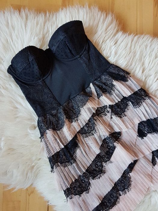 H&M 34 Sukienka Gorsetowa Falbanki Nude