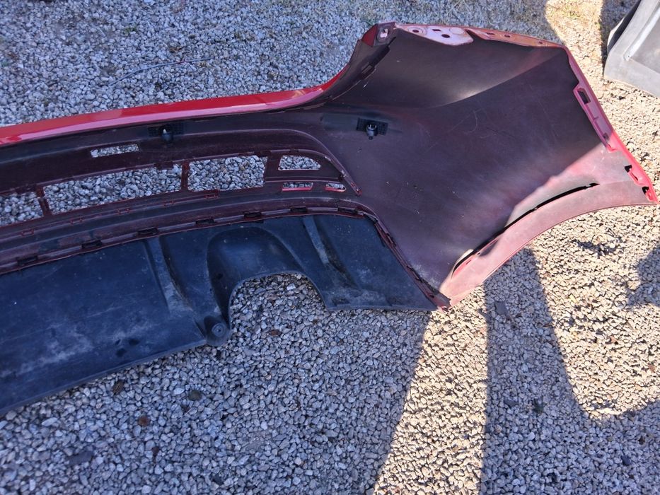 Para-choques Seat IBiza FR ano 2010 a 2014 modelo 5 portas usado com danos