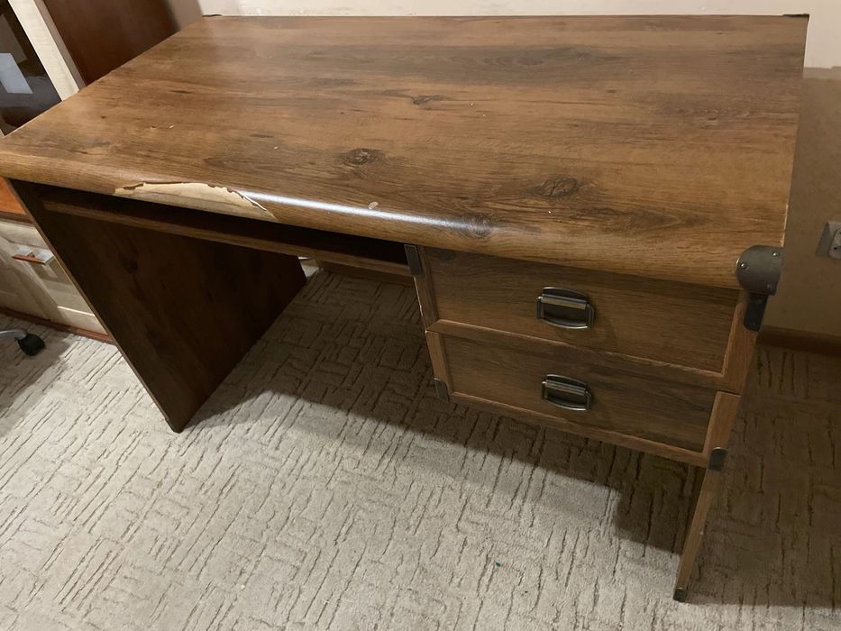Sprzedam biurko używane