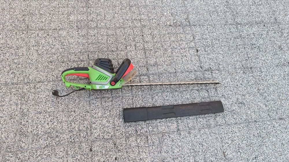 Aparador Sebes Eletrico - FLORA BEST FHT 600 D3