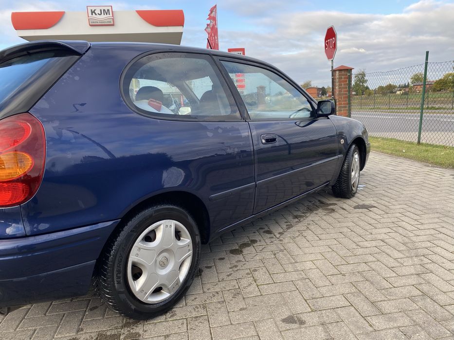 Toyota Corolla E11