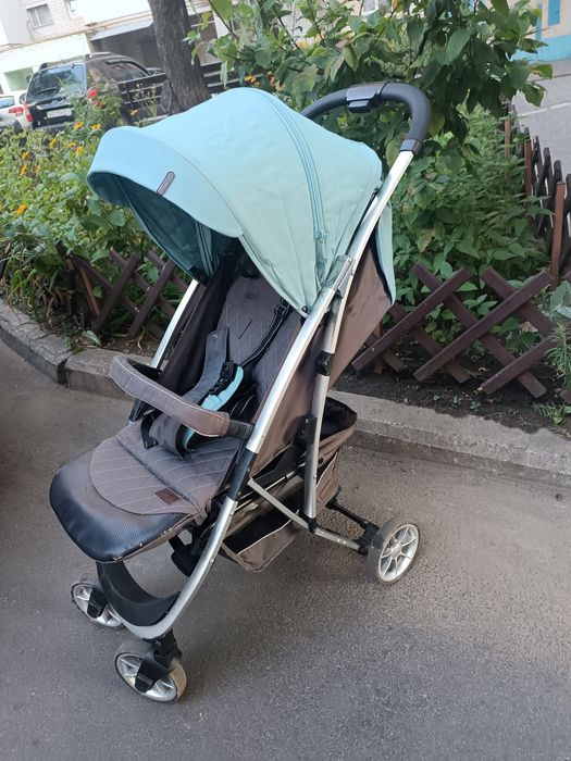 Коляска прогулочная