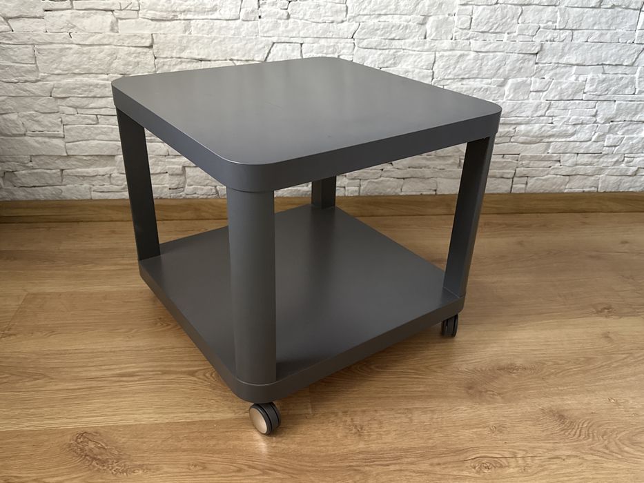 Stolik Ikea na kółkach