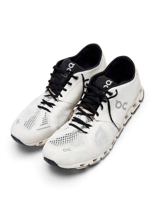 On Cloud 5 White Black 45 EU 28,5 cm ON Running