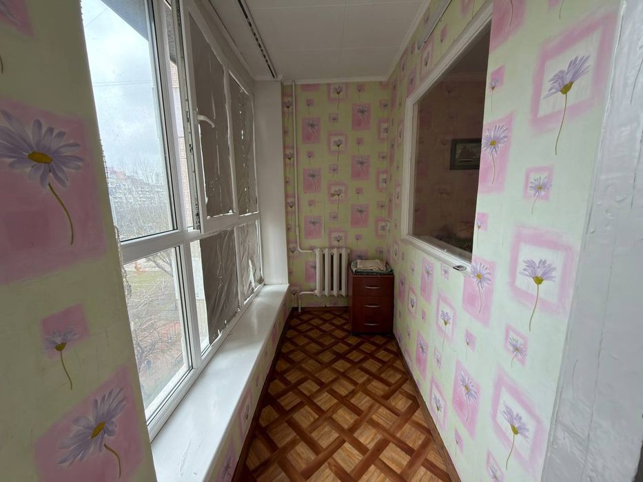 Продам комнату в общежитии с балконом своим