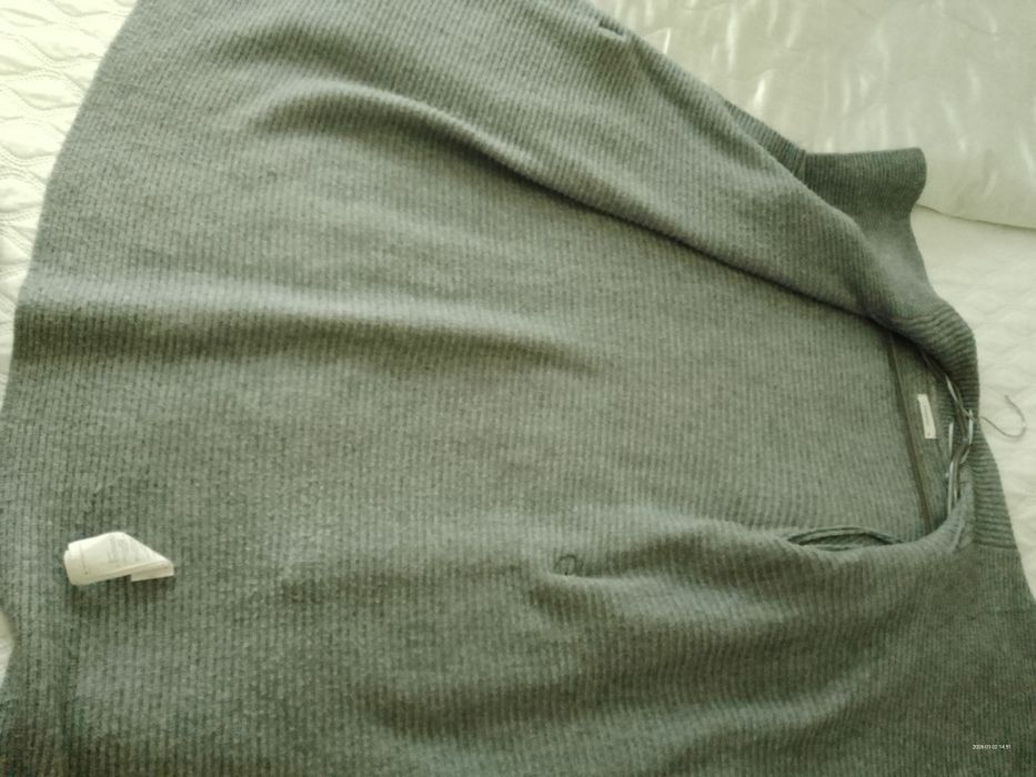 Długi kardigan sweter z zapięciem Reserved
