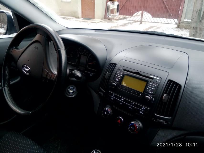 Продам машину HYUNDAI I30