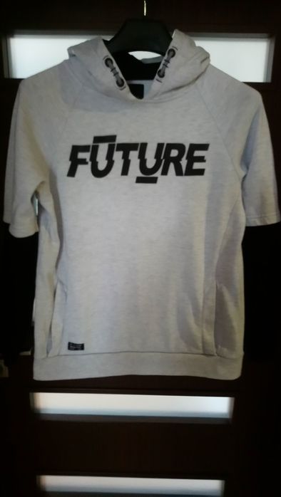 Reserved Bluza z kapturem rozm. 164