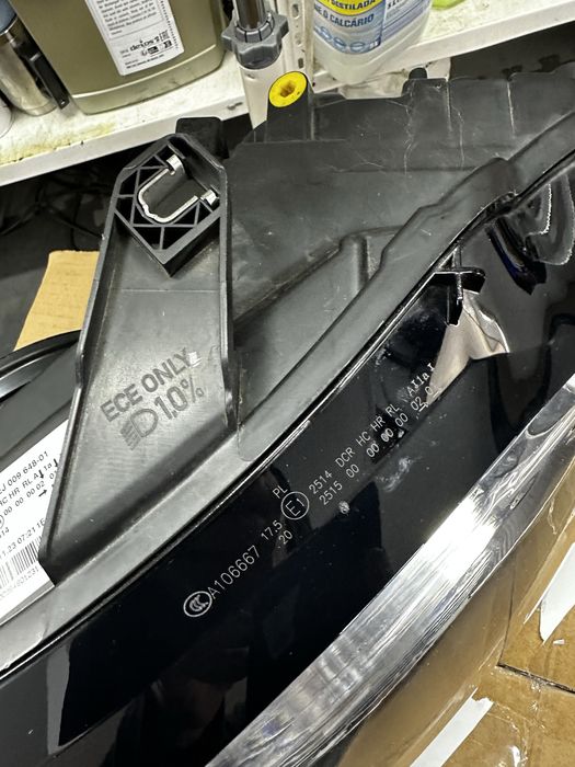 Vendo 2 farois originais audi A3 2008 a 2012