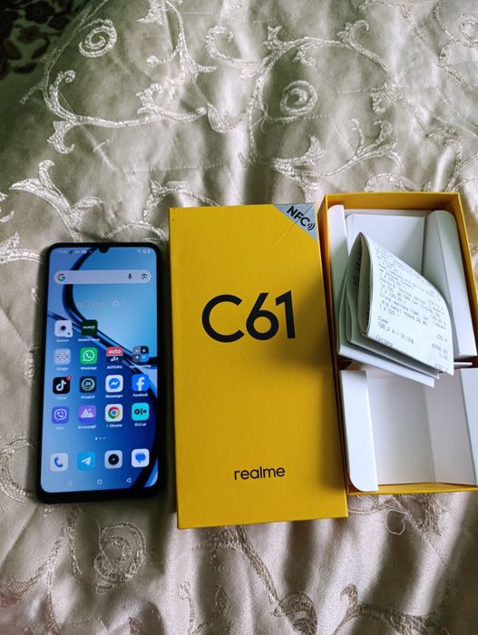 Продам телефон Realme c61