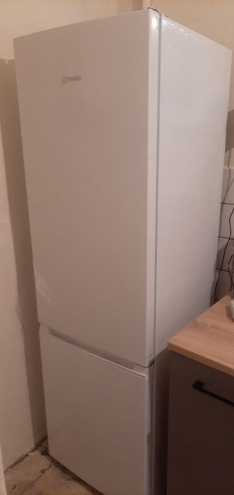 Lodowka Indesit nowa