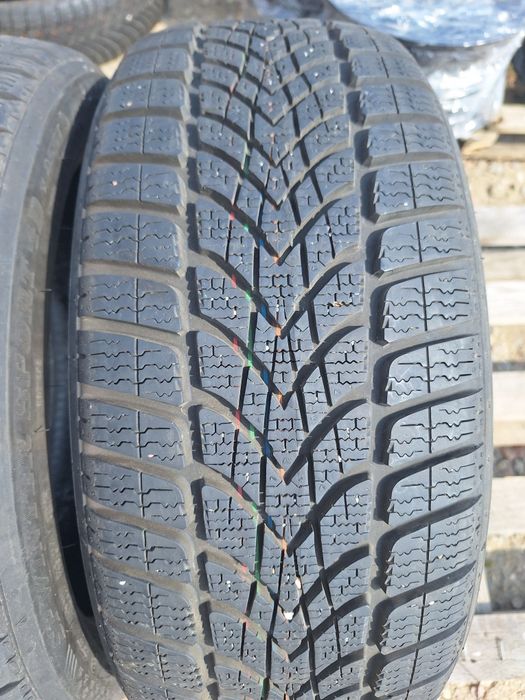 Opony zimowe Dunlop Winter Sport 4  205 45 r17 88Vd