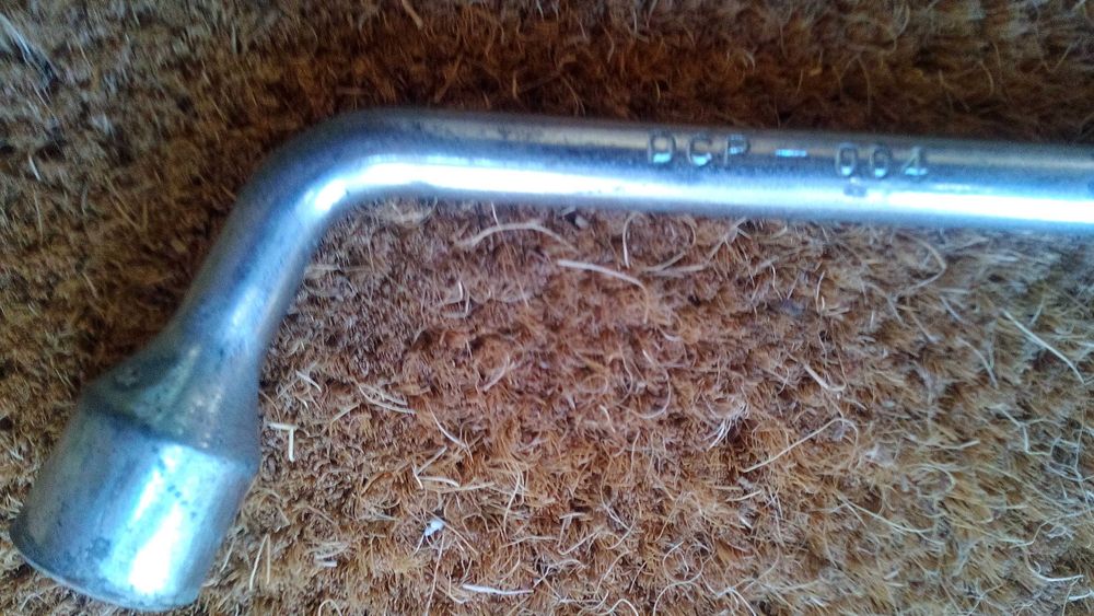 Armário Multifunções para carrinha na cor castanho