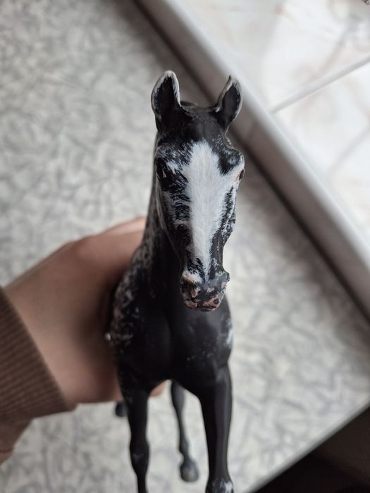 Фигурка лошади Breyer