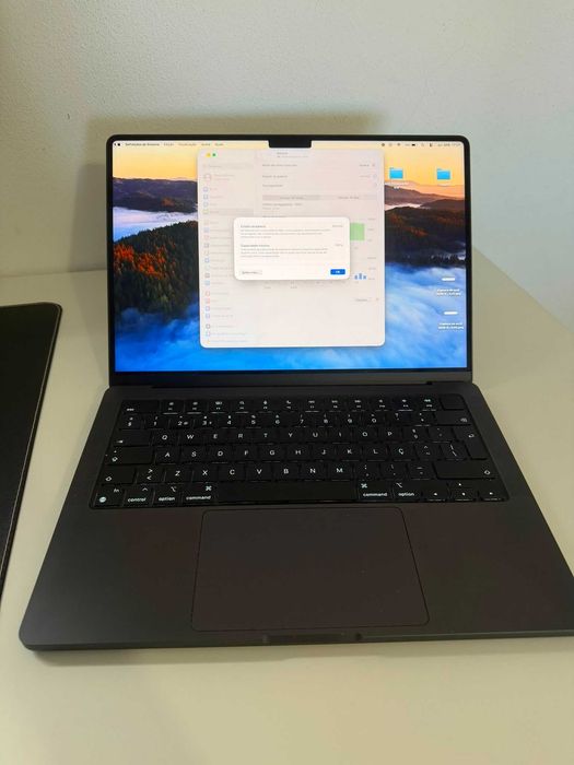 [ VENDO ] Apple MacBook Pro 14" M4 em cor Space Black (Preto Sideral)  C/Novo